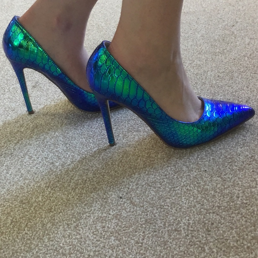 Mermaid Iridescent Blue Green High Heel Pumps - Picture 4 of 4